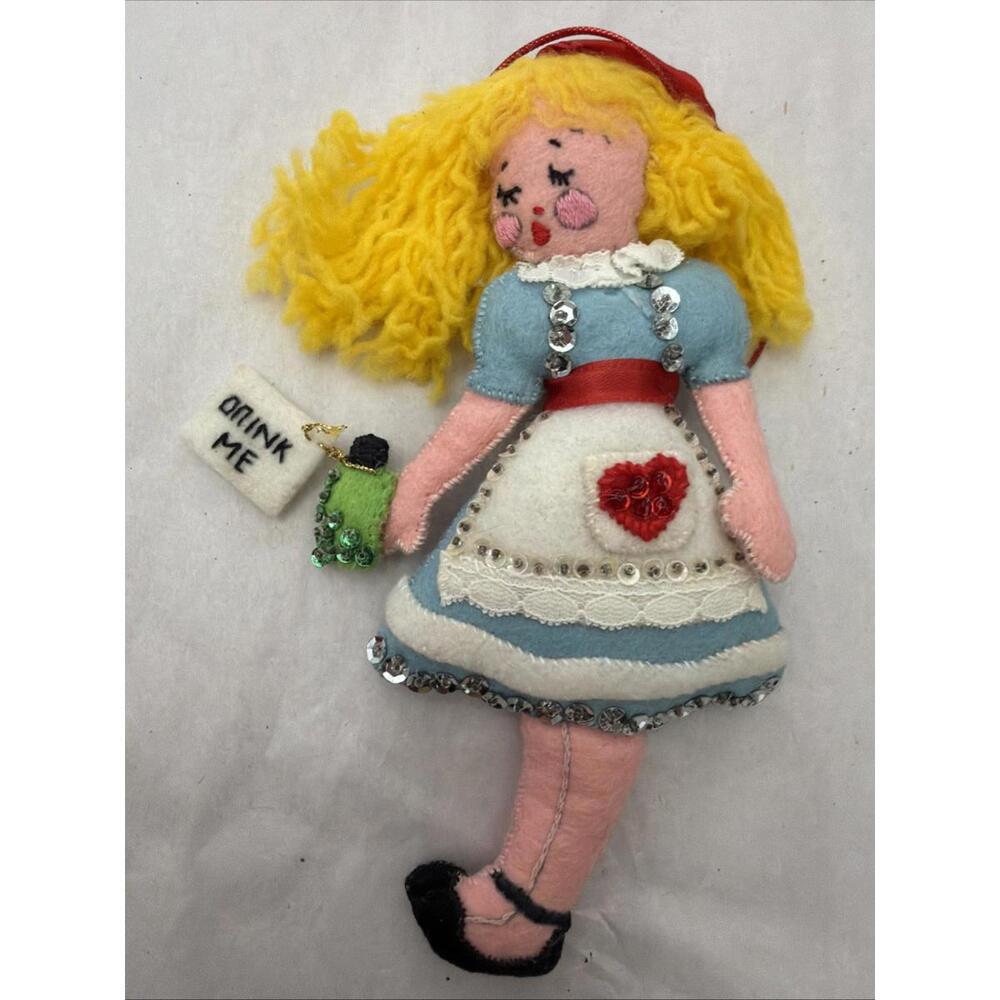 Alice in Wonderland Bucilla Vintage 1970s Felt Ornaments Set 4 Rare Complete - Picture 4 of 10
